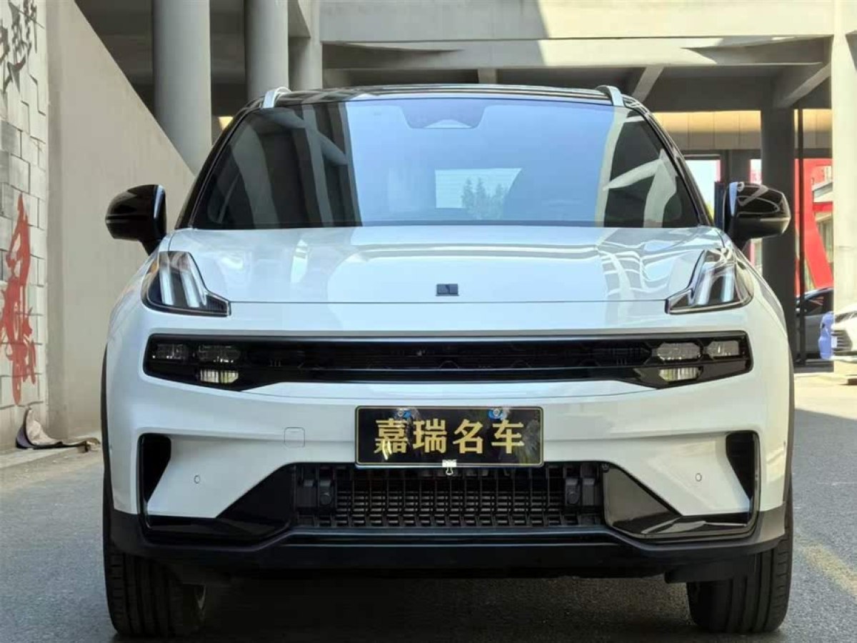 領(lǐng)克 領(lǐng)克06  2023款 Remix 1.5T 勁Halo圖片