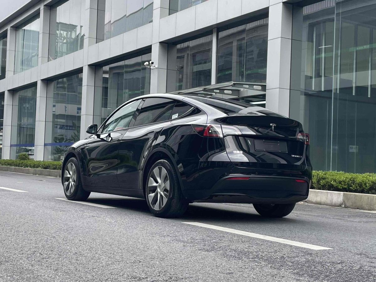 特斯拉 Model Y  2021款 長(zhǎng)續(xù)航全輪驅(qū)動(dòng)版 3D7圖片