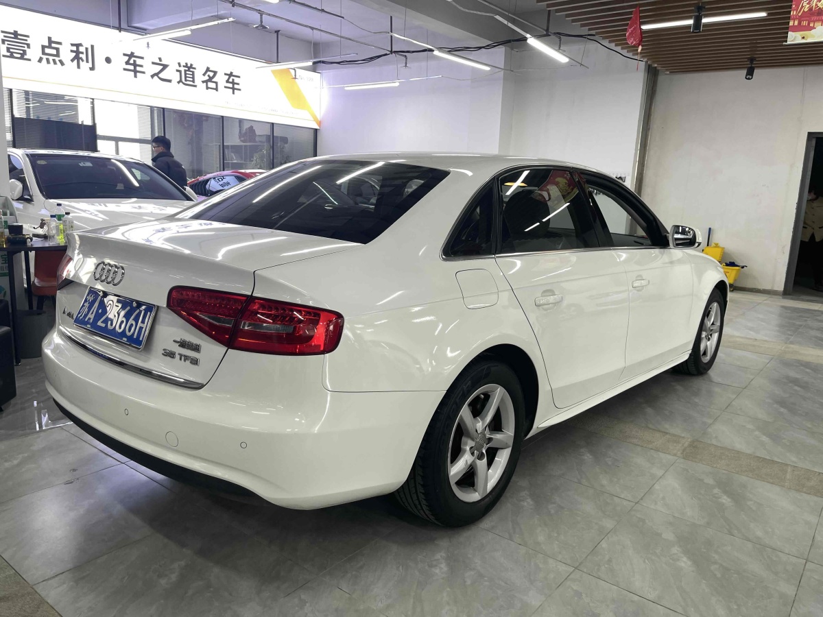 奧迪 奧迪A4L  2013款 35 TFSI 自動標(biāo)準(zhǔn)型圖片