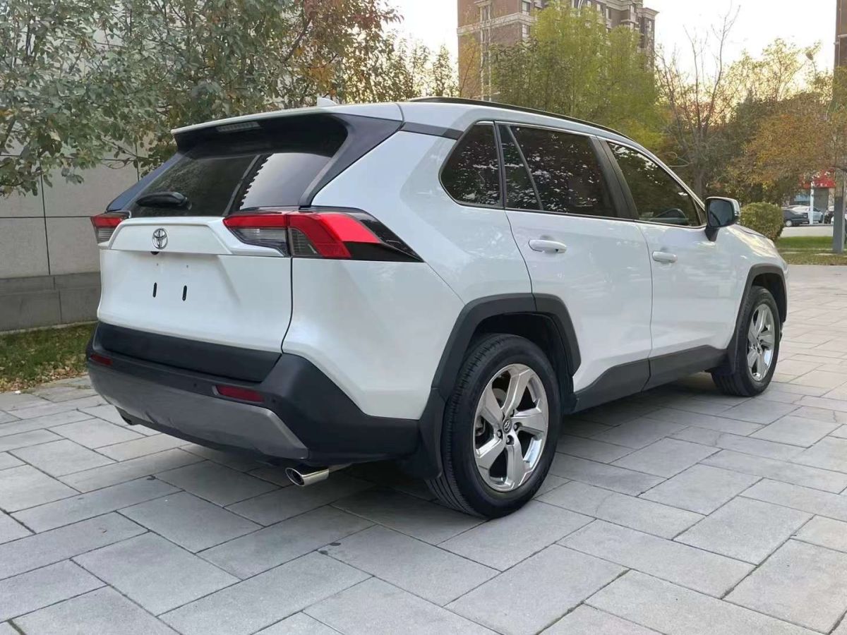 丰田RAV4荣放2.0图片