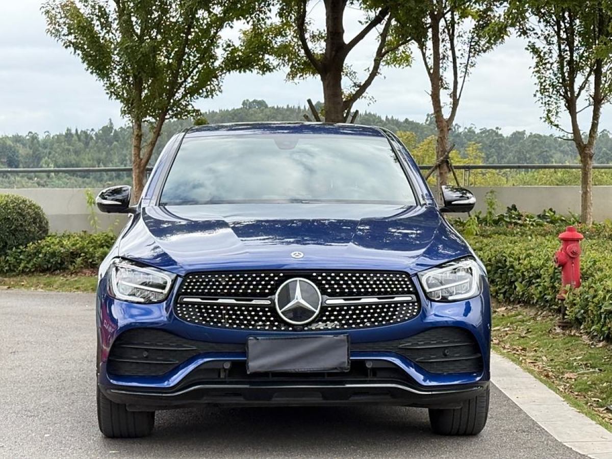 2020年10月奔馳 奔馳GLC  2023款 改款 GLC 260 4MATIC 轎跑SUV