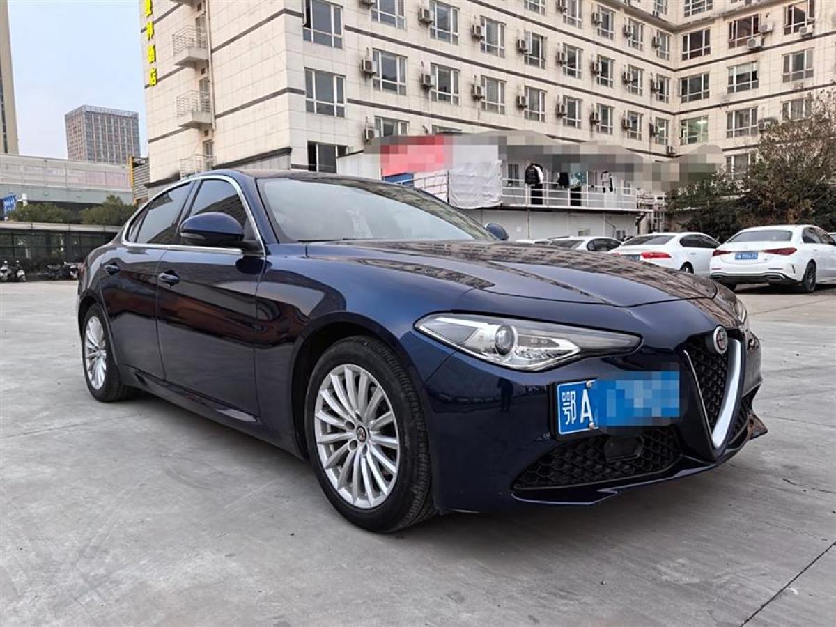 阿爾法·羅密歐 Giulia  2017款 2.0T 280HP 豪華版圖片