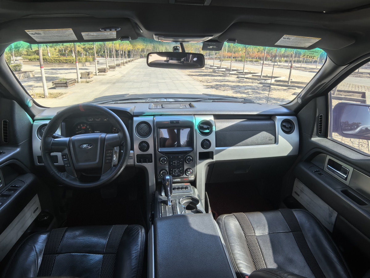 2014年10月福特 F-150  2014款 6.2L 墨西哥豪華版