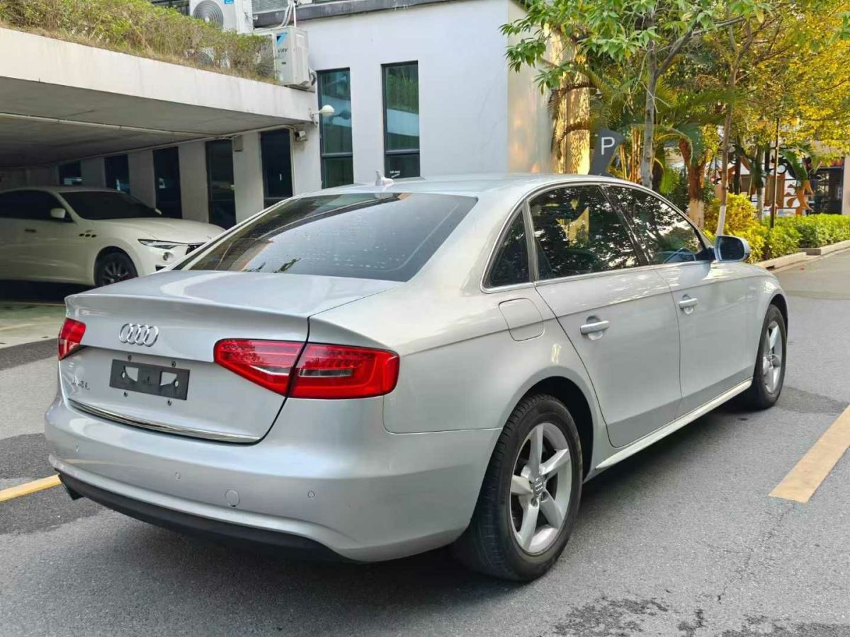 奧迪 奧迪A4L  2012款 2.0 TFSI 自動(dòng)技術(shù)型圖片