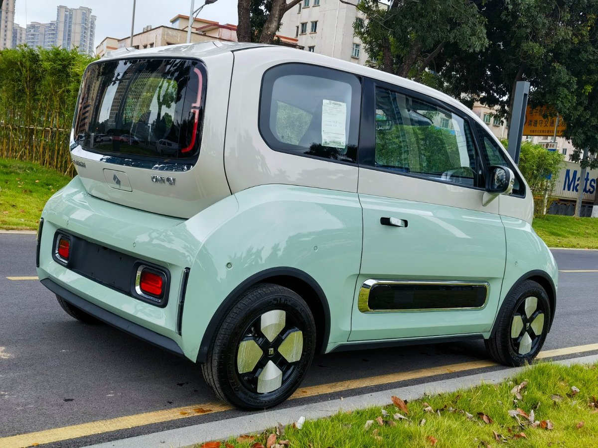 2024年10月寶駿 寶駿KiWi EV  2023款 大疆版 磷酸鐵鋰