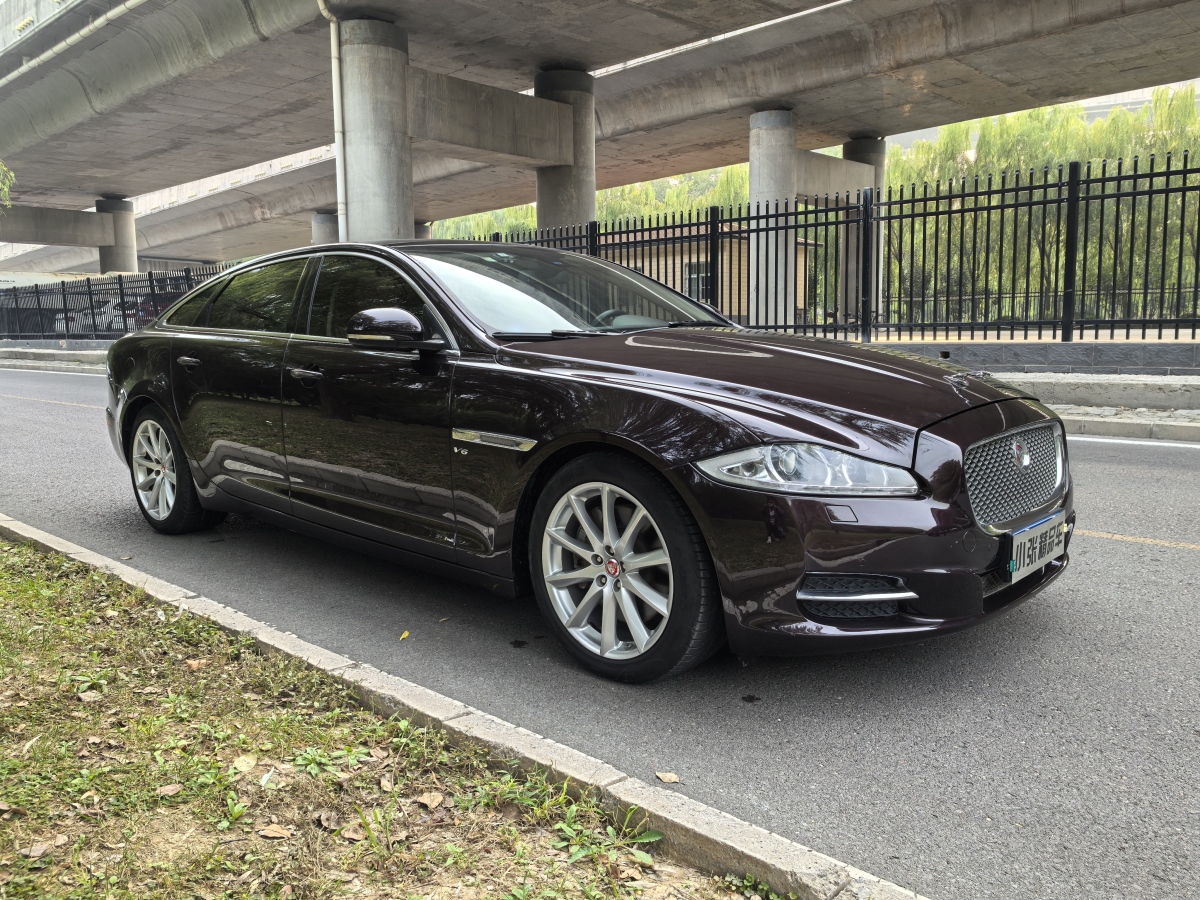 2014年9月捷豹 XJ  2014款 XJL 3.0 SC 四驅(qū)全景商務(wù)版