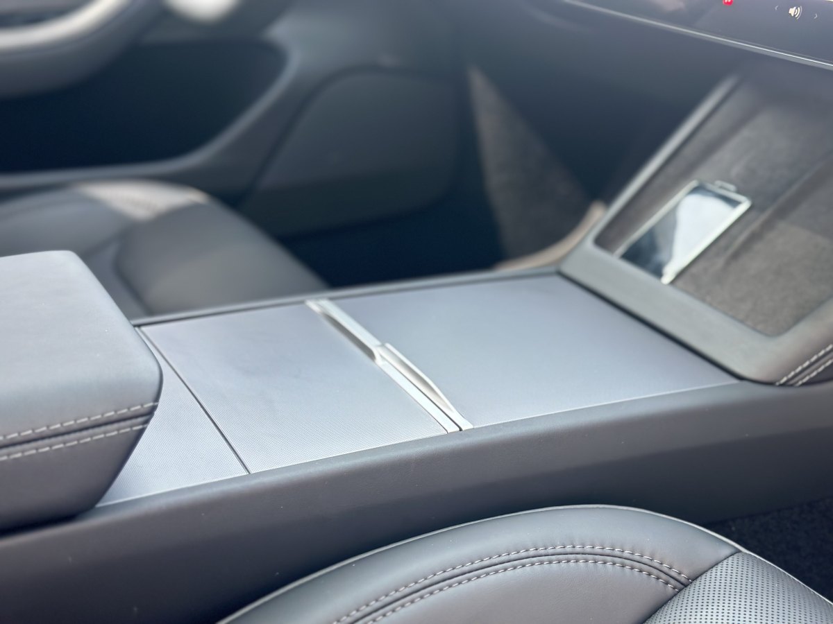 特斯拉 Model 3  2023款 煥新版 后輪驅(qū)動圖片