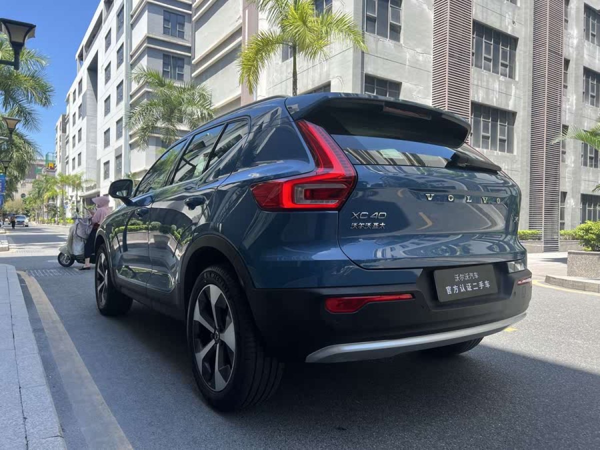 沃爾沃 沃爾沃XC40  2023款 B4 四驅(qū)智遠(yuǎn)豪華版圖片