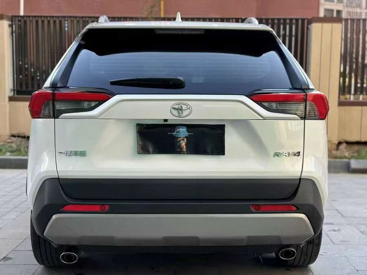 豐田 RAV4榮放  2023款 2.0L CVT兩驅(qū)風(fēng)尚Plus版圖片