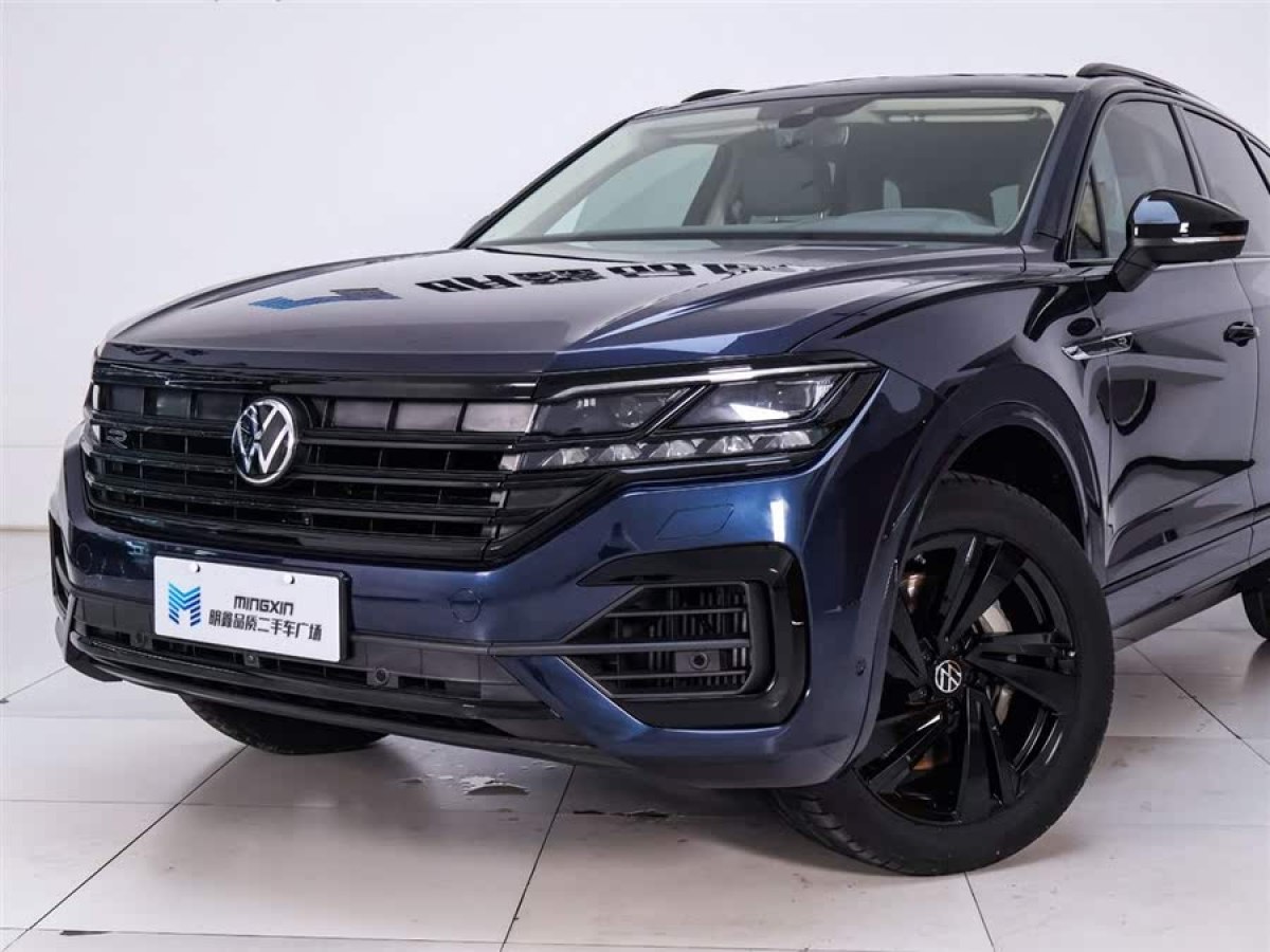 大眾 途銳  2023款 3.0TSI 銳享版 曜黑運(yùn)動(dòng)套裝圖片