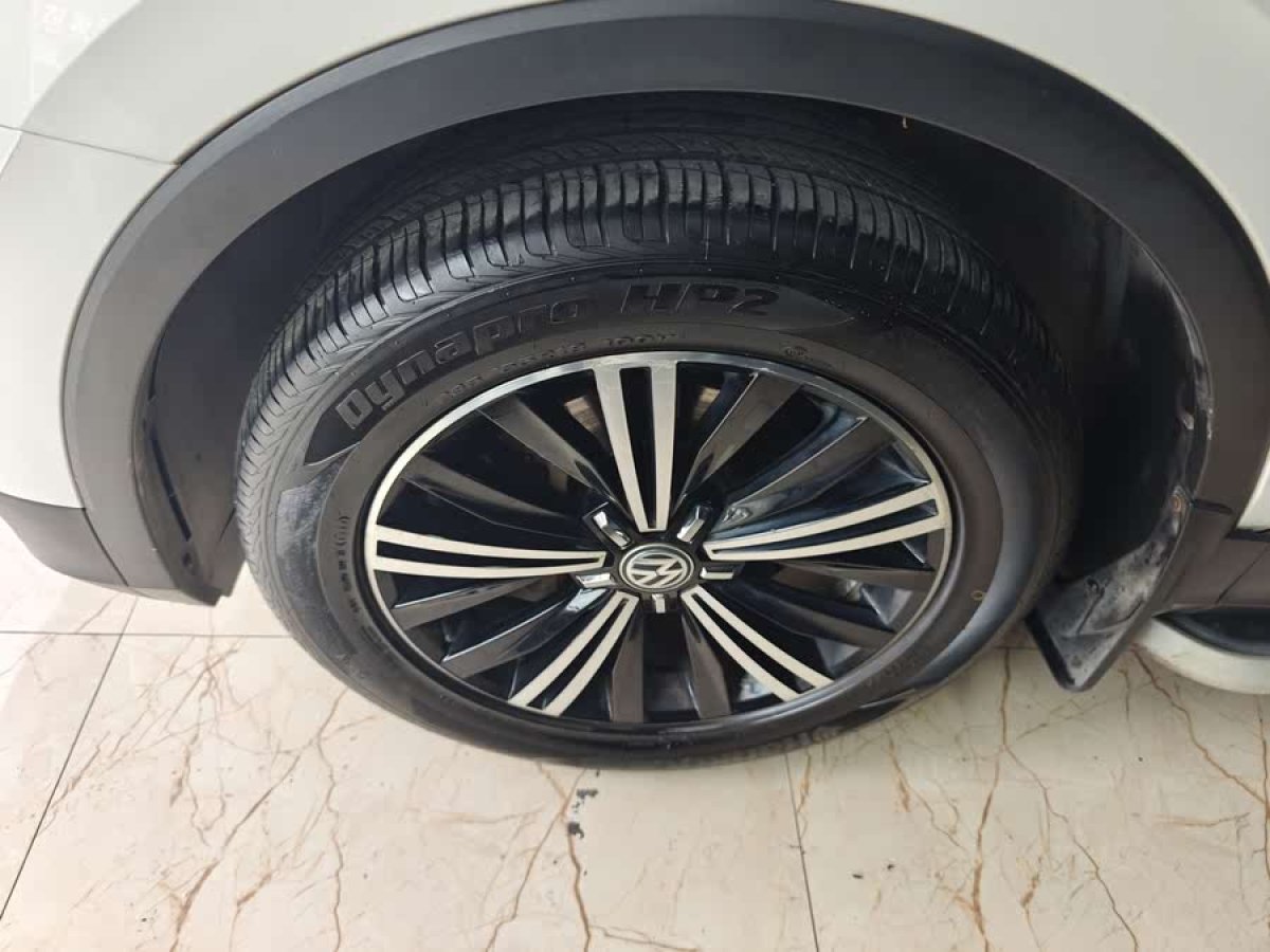 大眾 途觀L  2017款 380TSI 自動(dòng)四驅(qū)豪華版圖片