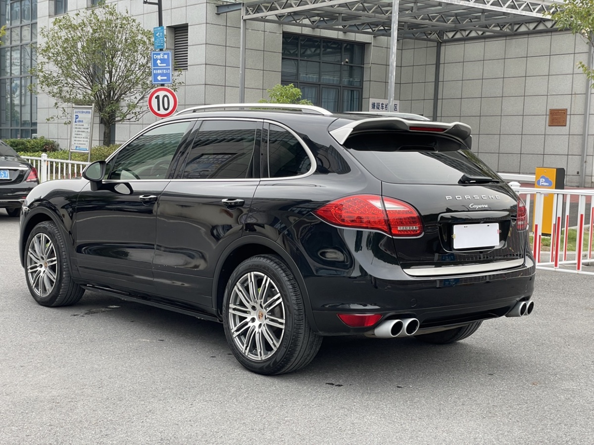 保時(shí)捷 Cayenne  2014款 Cayenne Platinum Edition 3.0T圖片