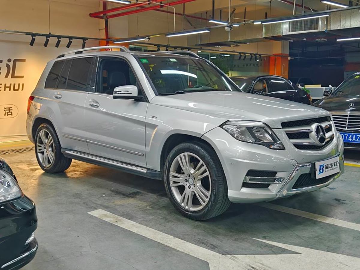 奔馳 奔馳GLK級(jí)  2015款 GLK 260 4MATIC 動(dòng)感型 極致版圖片