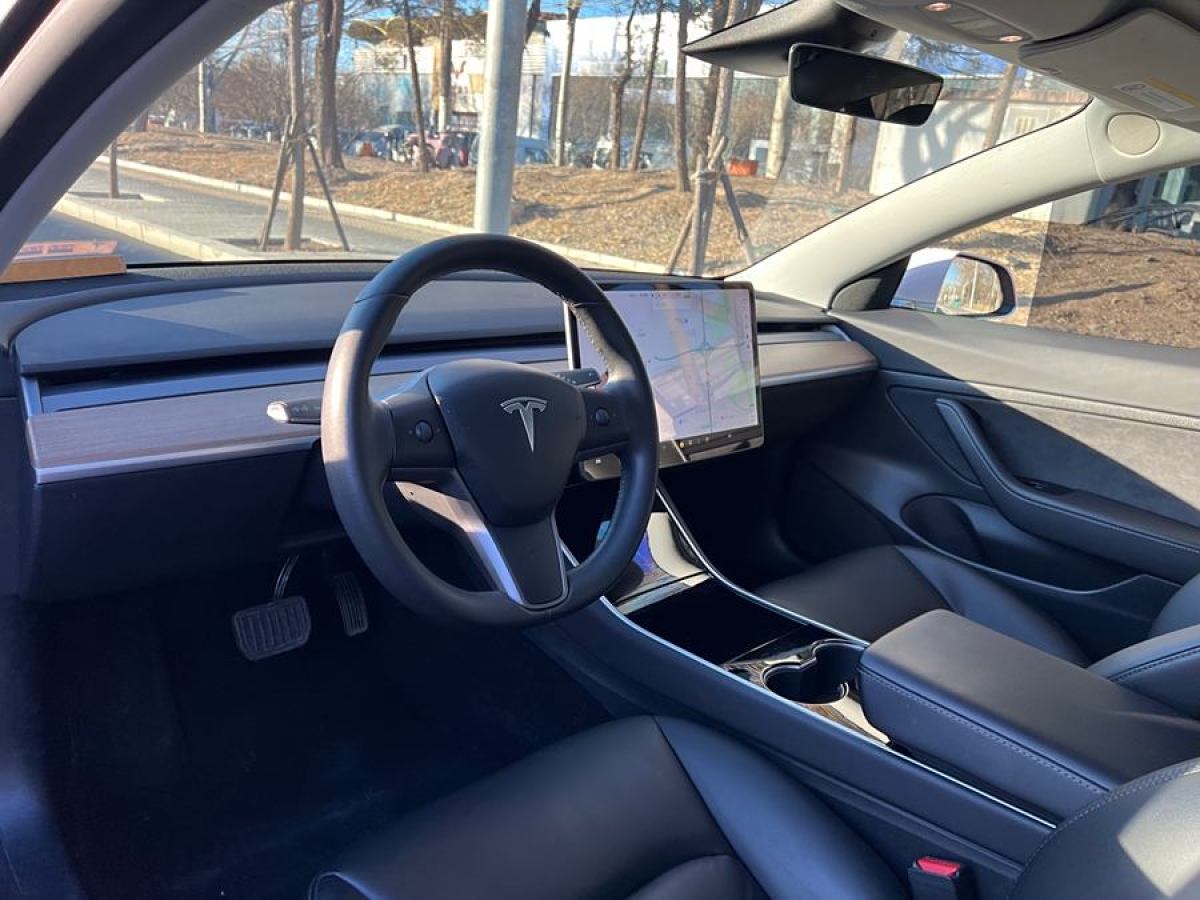 特斯拉 Model 3  2019款 標準續(xù)航后驅(qū)升級版圖片