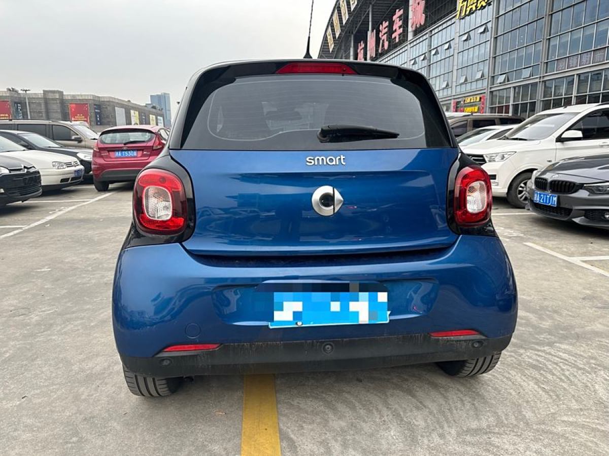 smart forfour  2016款 1.0L 52千瓦激情版圖片