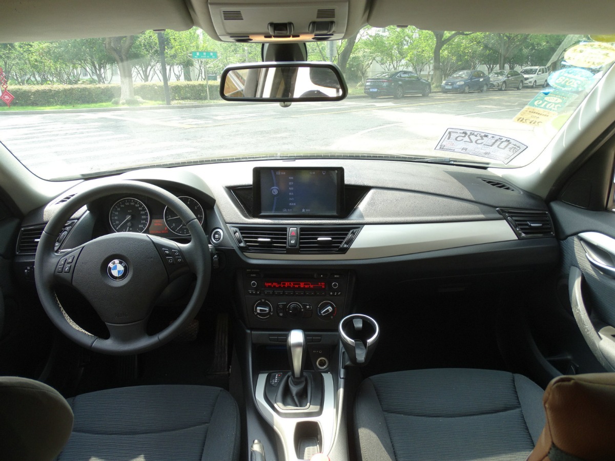 寶馬 寶馬X1  2013款 X1 xDrive20i 2.0T 探索版圖片