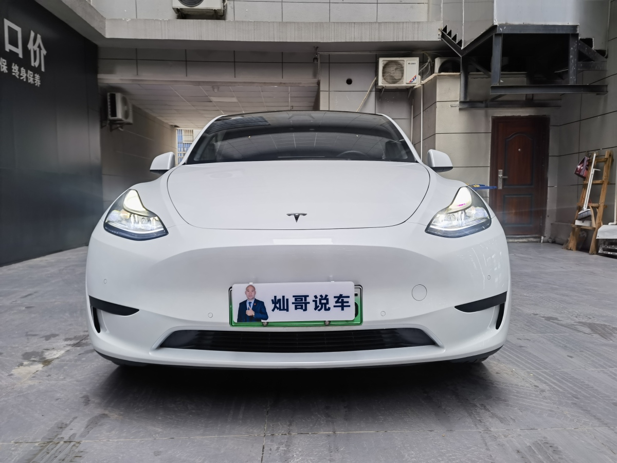 特斯拉 Model 3  2022款 后輪驅(qū)動版圖片