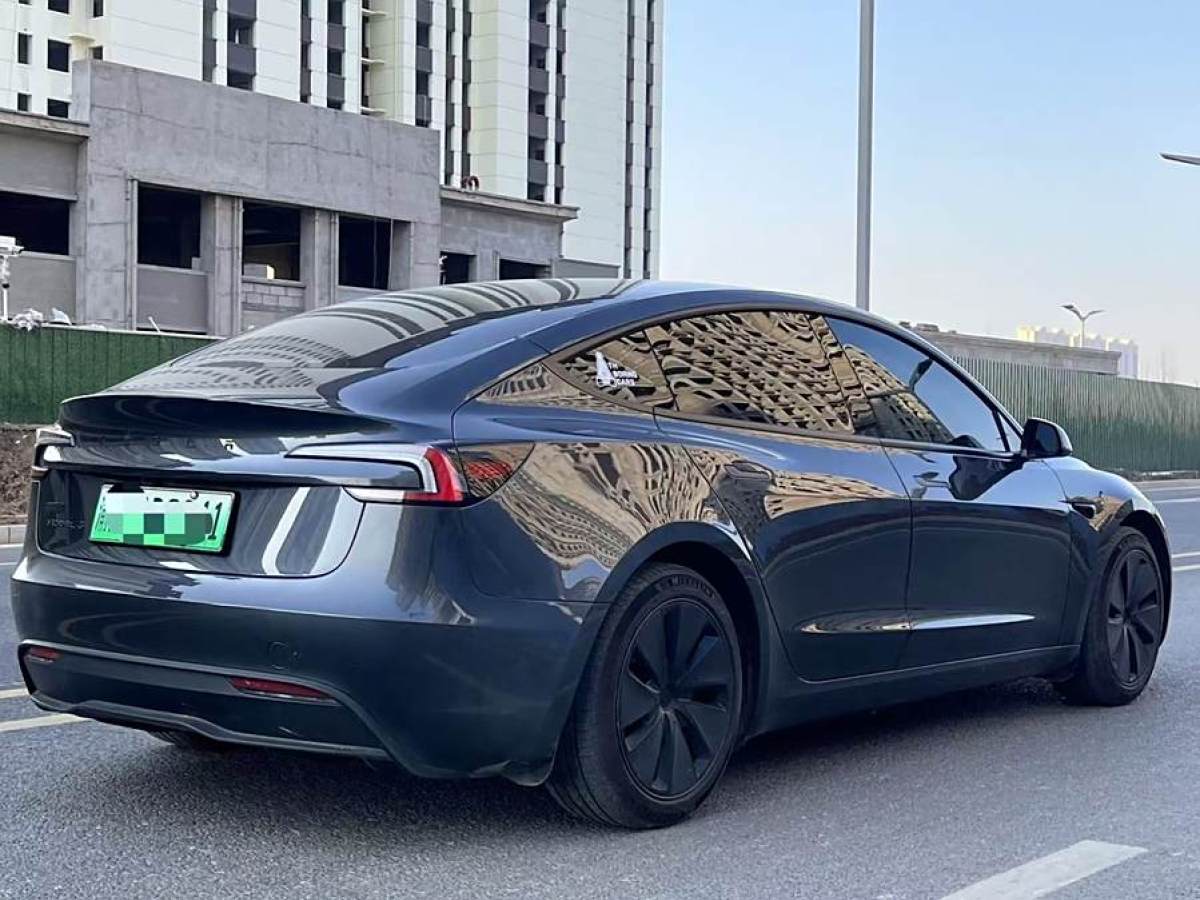 特斯拉 Model Y  2023款 后輪驅(qū)動(dòng)版圖片