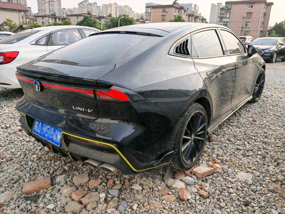 長安 長安UNI-V  2022款 1.5T 運動版圖片