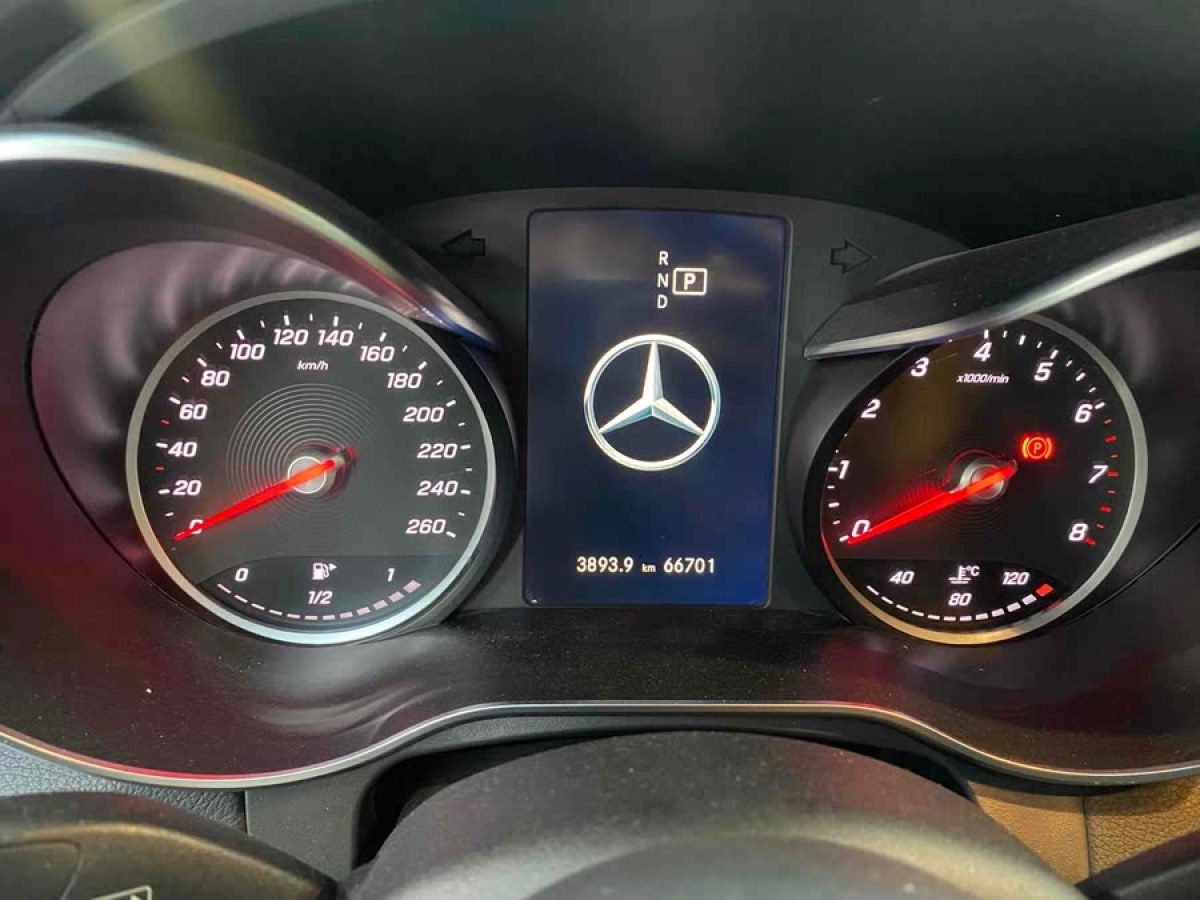 奔馳 奔馳GLC  2018款 改款 GLC 260 4MATIC 動感型圖片