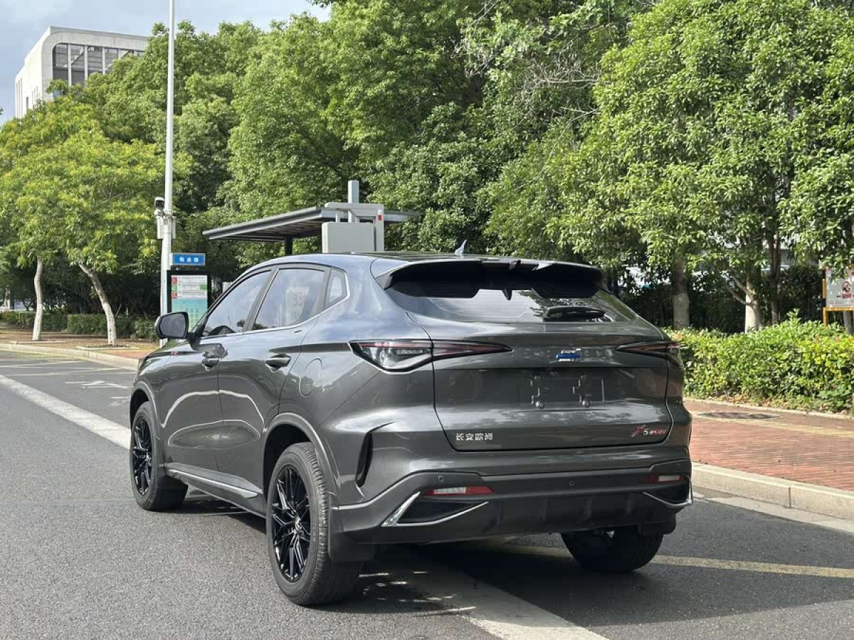 長(zhǎng)安歐尚 長(zhǎng)安歐尚X5 PLUS  2023款 改款 1.5T DCT領(lǐng)航型圖片