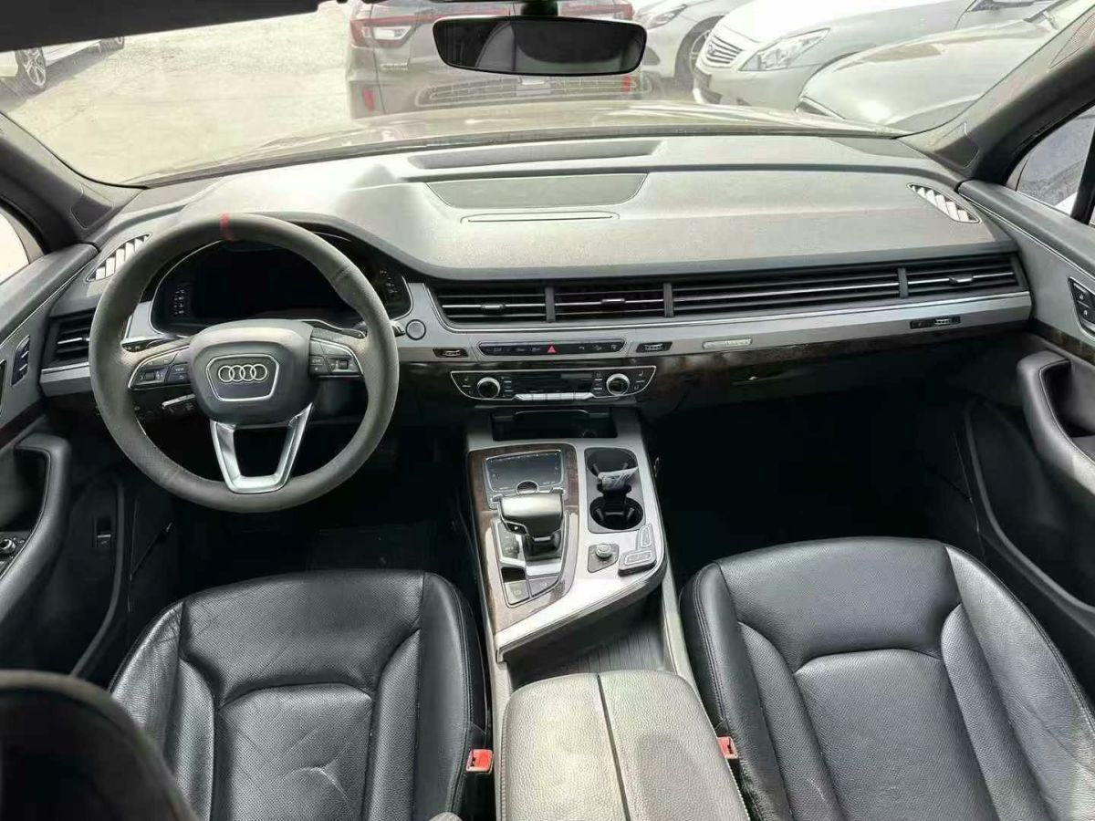 奧迪 奧迪Q7  2015款 Q7 35TDI quattro 卓越版圖片