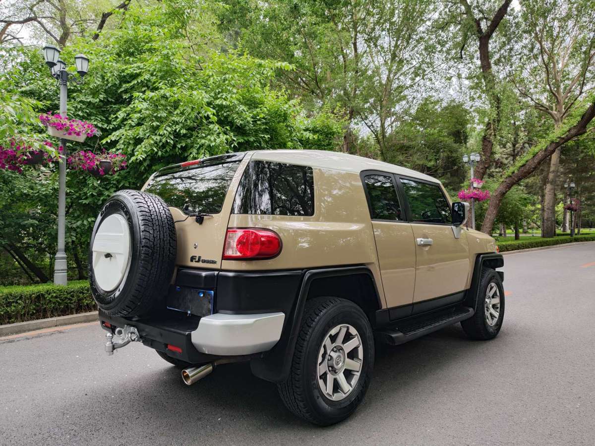 豐田 FJ 酷路澤  2007款 4.0L圖片