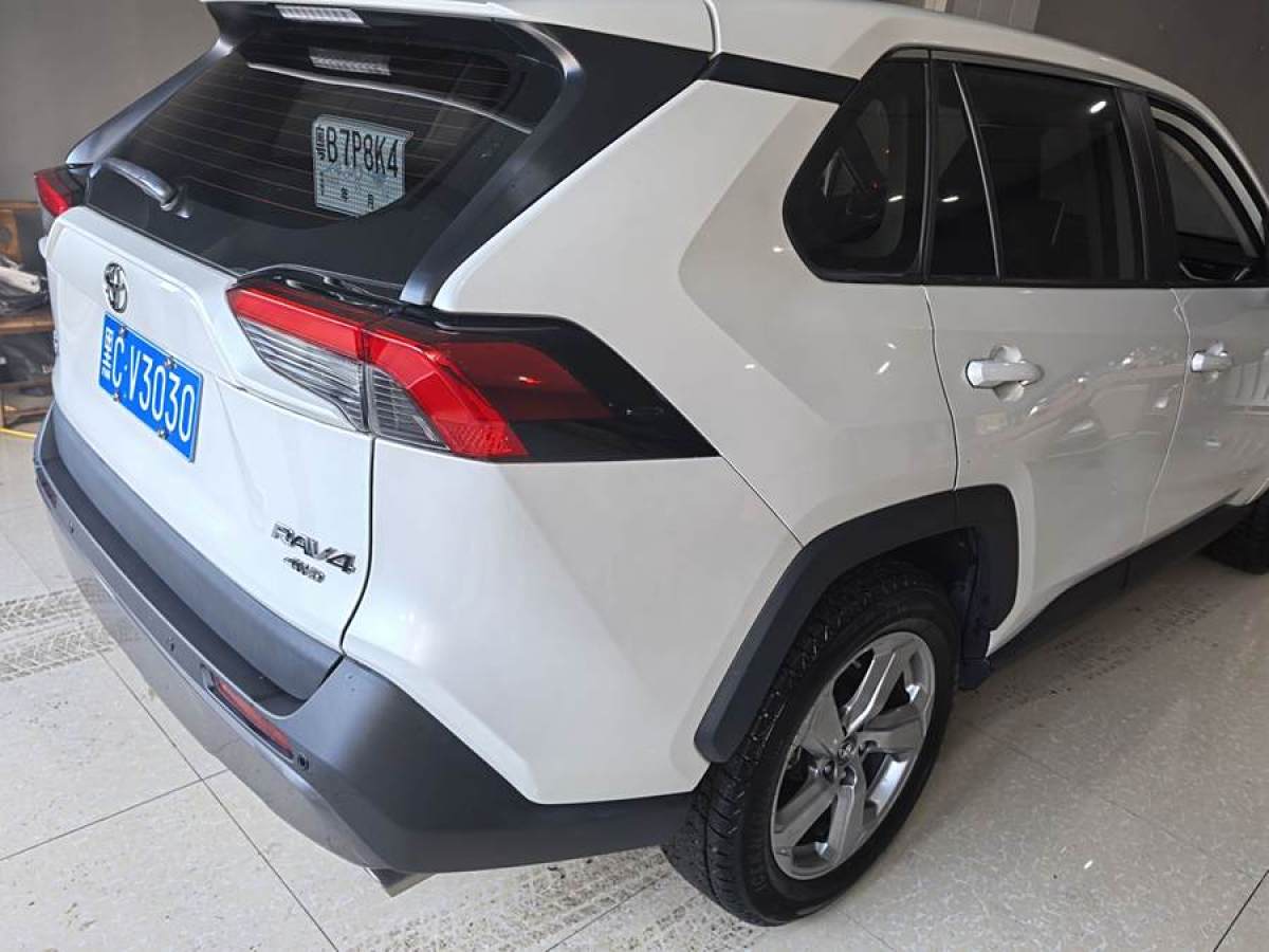 豐田 RAV4榮放  2021款 2.0L CVT四驅(qū)風(fēng)尚PLUS版圖片