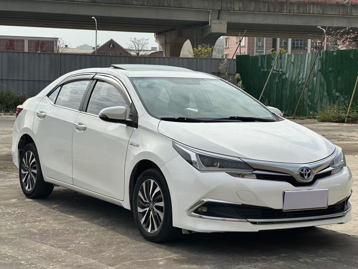 豐田 卡羅拉  2017款 改款雙擎 1.8L E-CVT領(lǐng)先版圖片