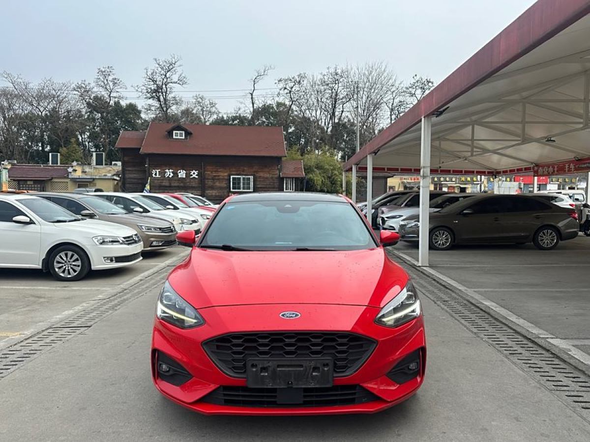 福特 福克斯  2019款 兩廂 EcoBoost 180 自動ST Line圖片