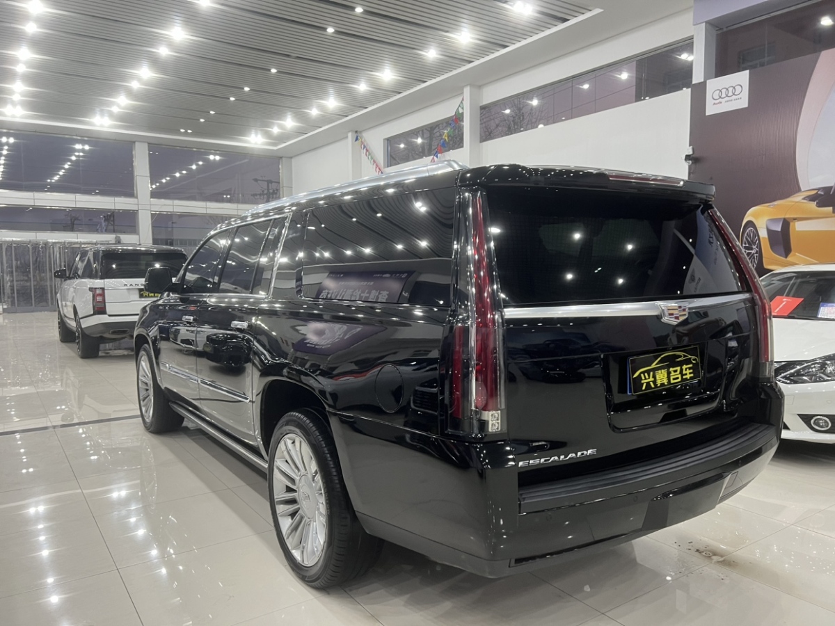 2016年12月凱迪拉克 凱雷德ESCALADE  2017款 6.2L ESV鉑金版加長型