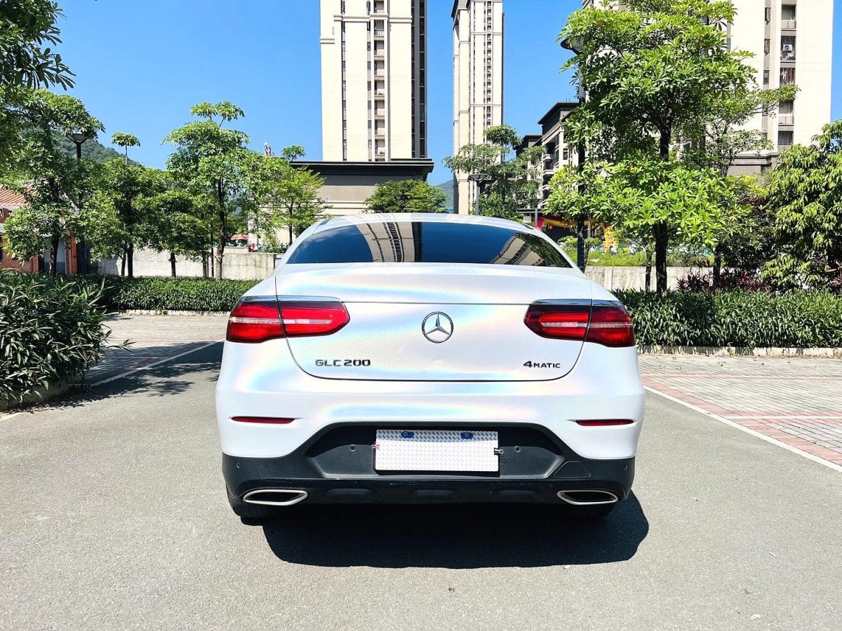 奔馳 奔馳GLC  2023款 GLC 300 4MATIC 轎跑SUV圖片