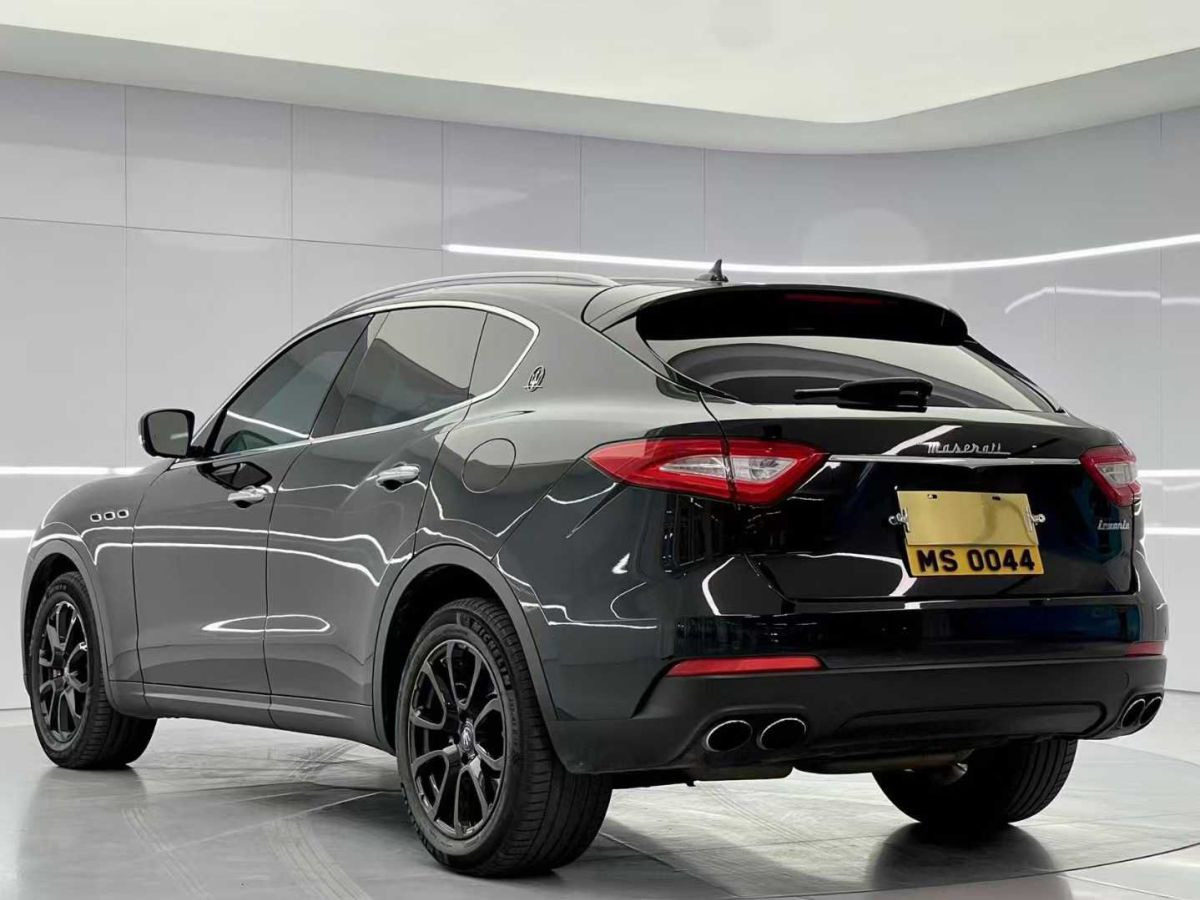 瑪莎拉蒂 Levante  2018款 3.0T 經(jīng)典版圖片