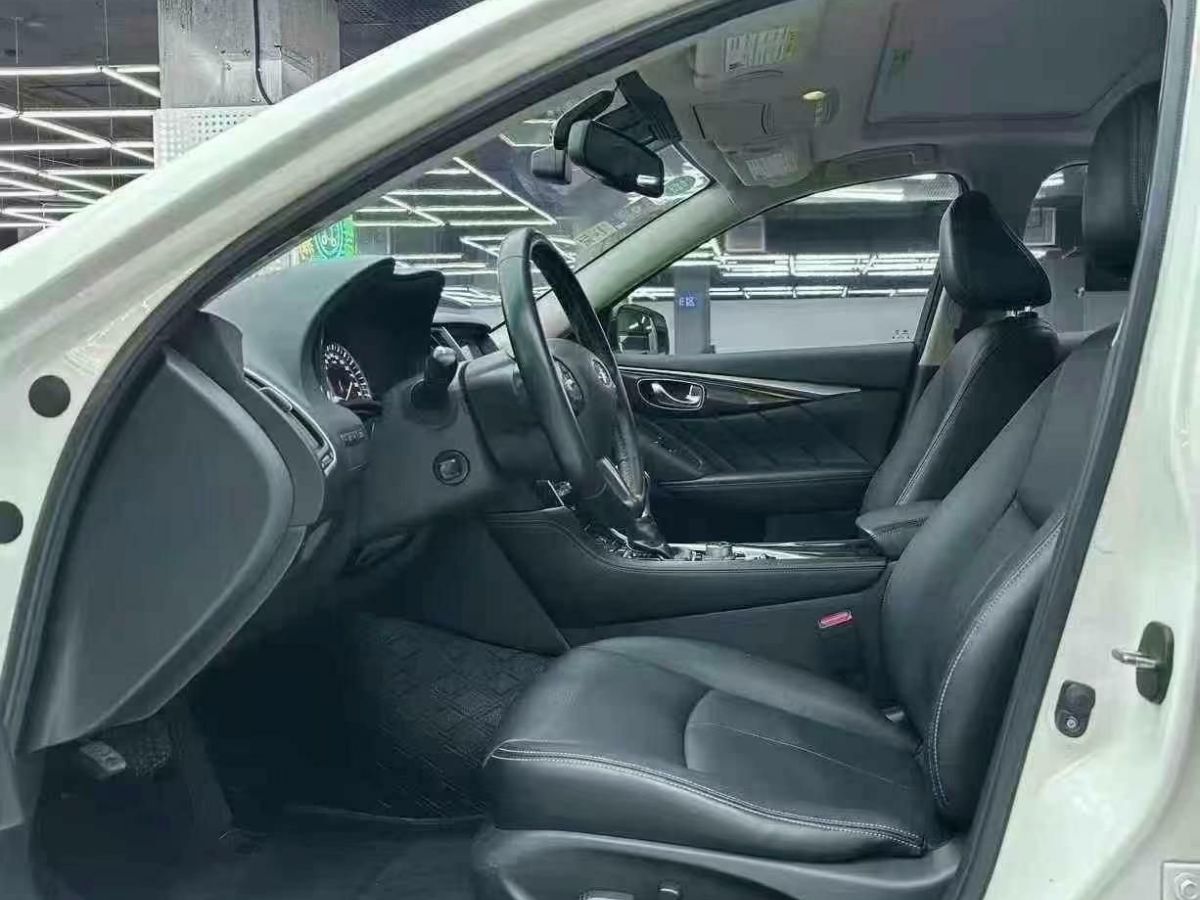 英菲尼迪 Q70  2017款 Q70L 2.5L 豪華版圖片