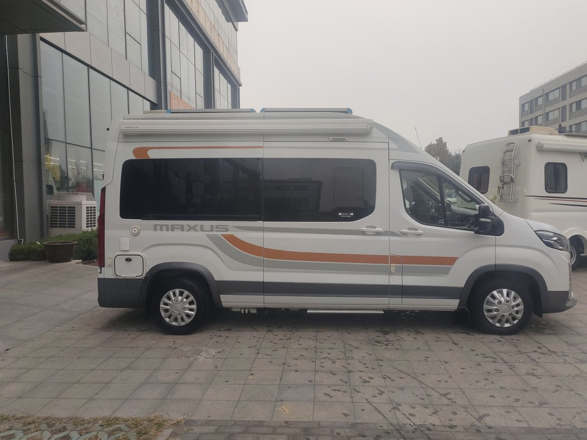 上汽大通 上汽大通MAXUS V100  2022款 2.0T旅行家V100圖片