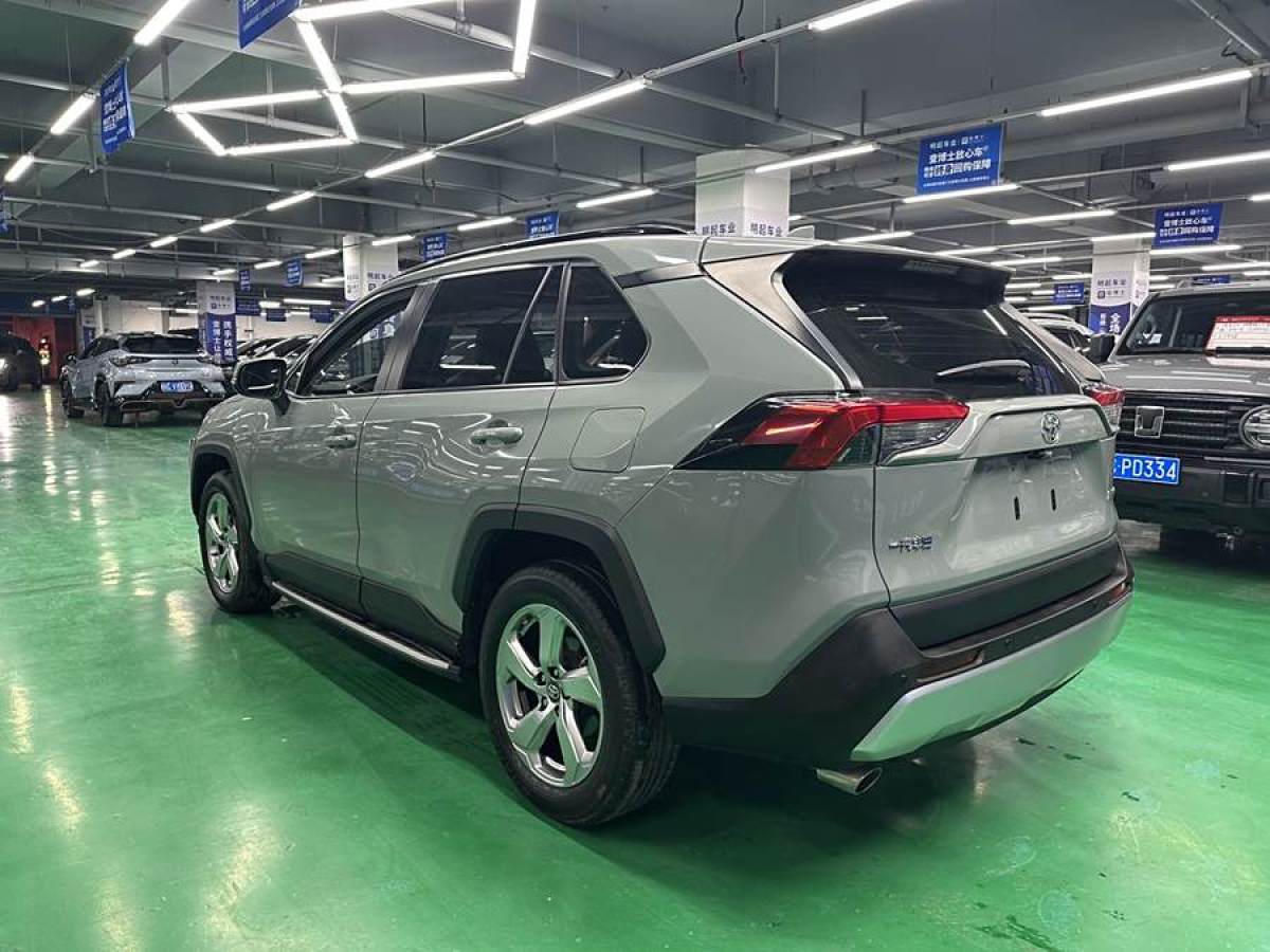 豐田 RAV4榮放  2020款 2.0L CVT兩驅(qū)風(fēng)尚PLUS版圖片