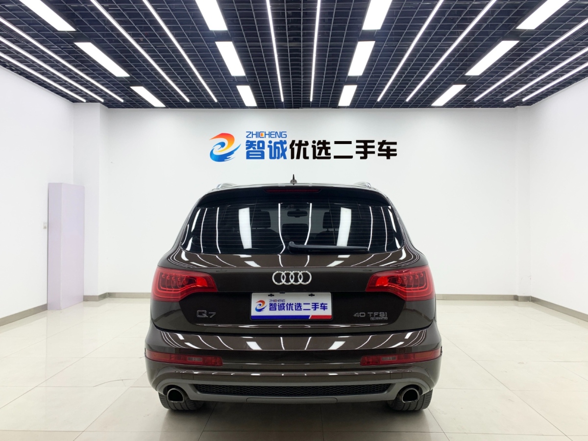 2013年12月奧迪 奧迪Q7  2013款 40 TFSI 技術(shù)型