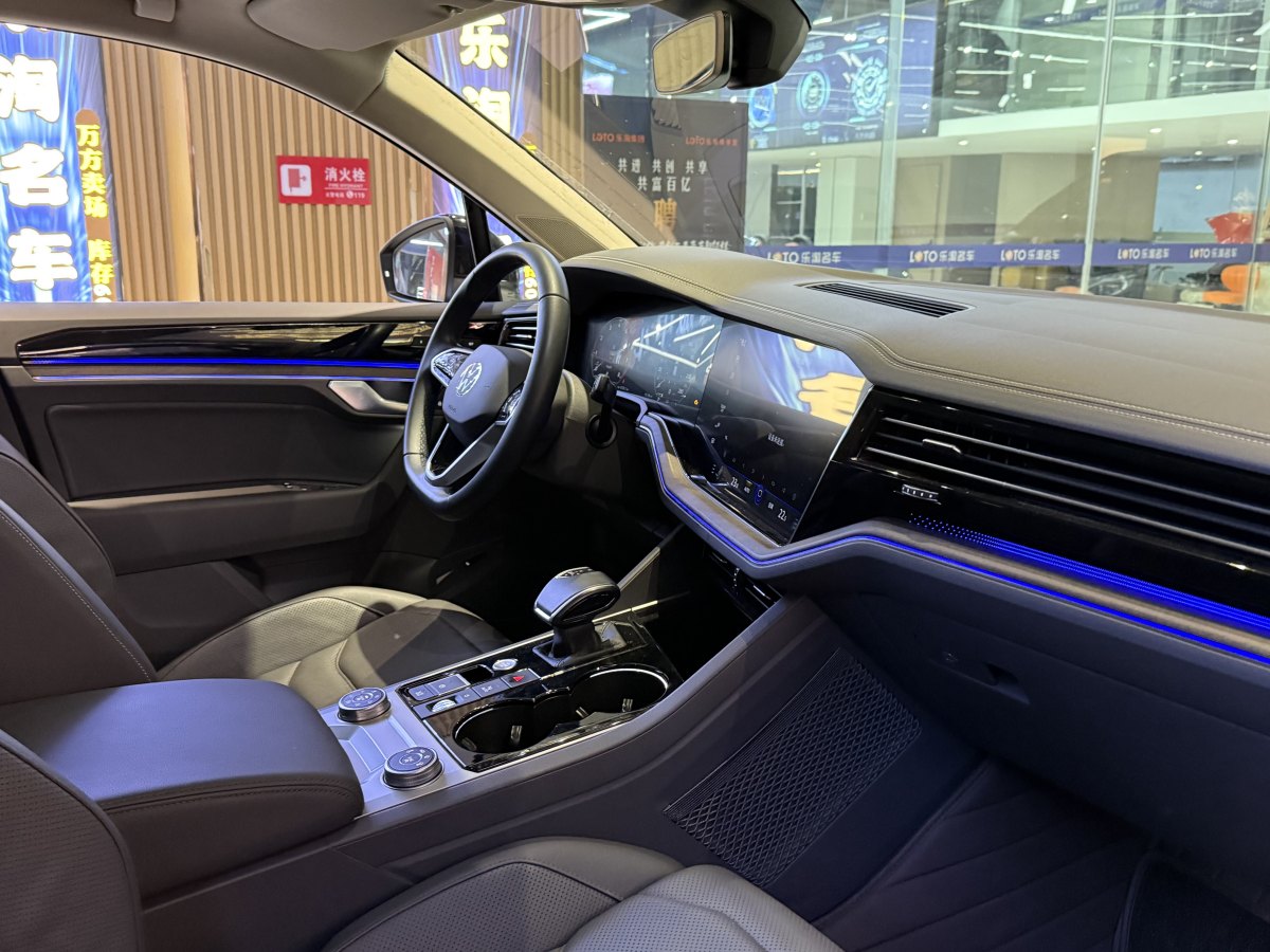 大眾 途銳  2023款 3.0TSI 銳享版 經(jīng)典運動套裝圖片