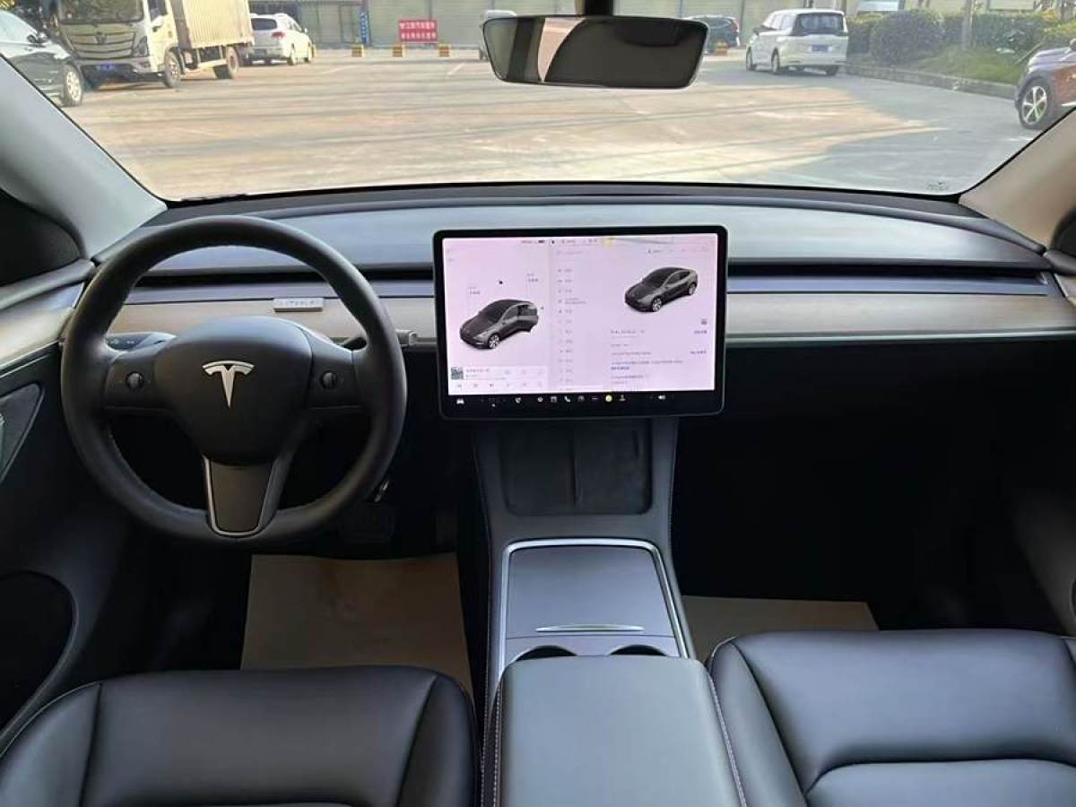 特斯拉 Model 3  2021款 改款 標準續(xù)航后驅(qū)升級版圖片