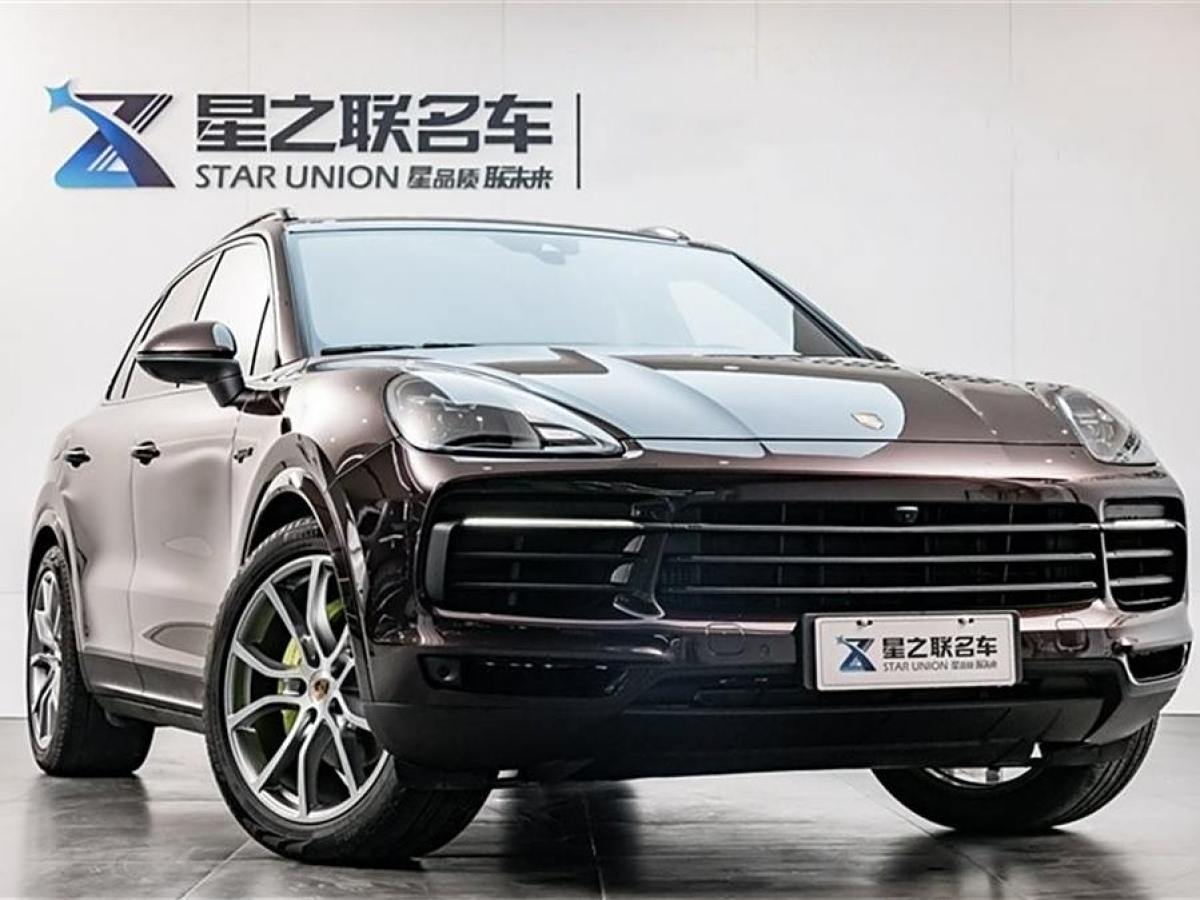 保時(shí)捷 Cayenne新能源  2023款 Cayenne E-Hybrid 2.0T 鉑金版圖片