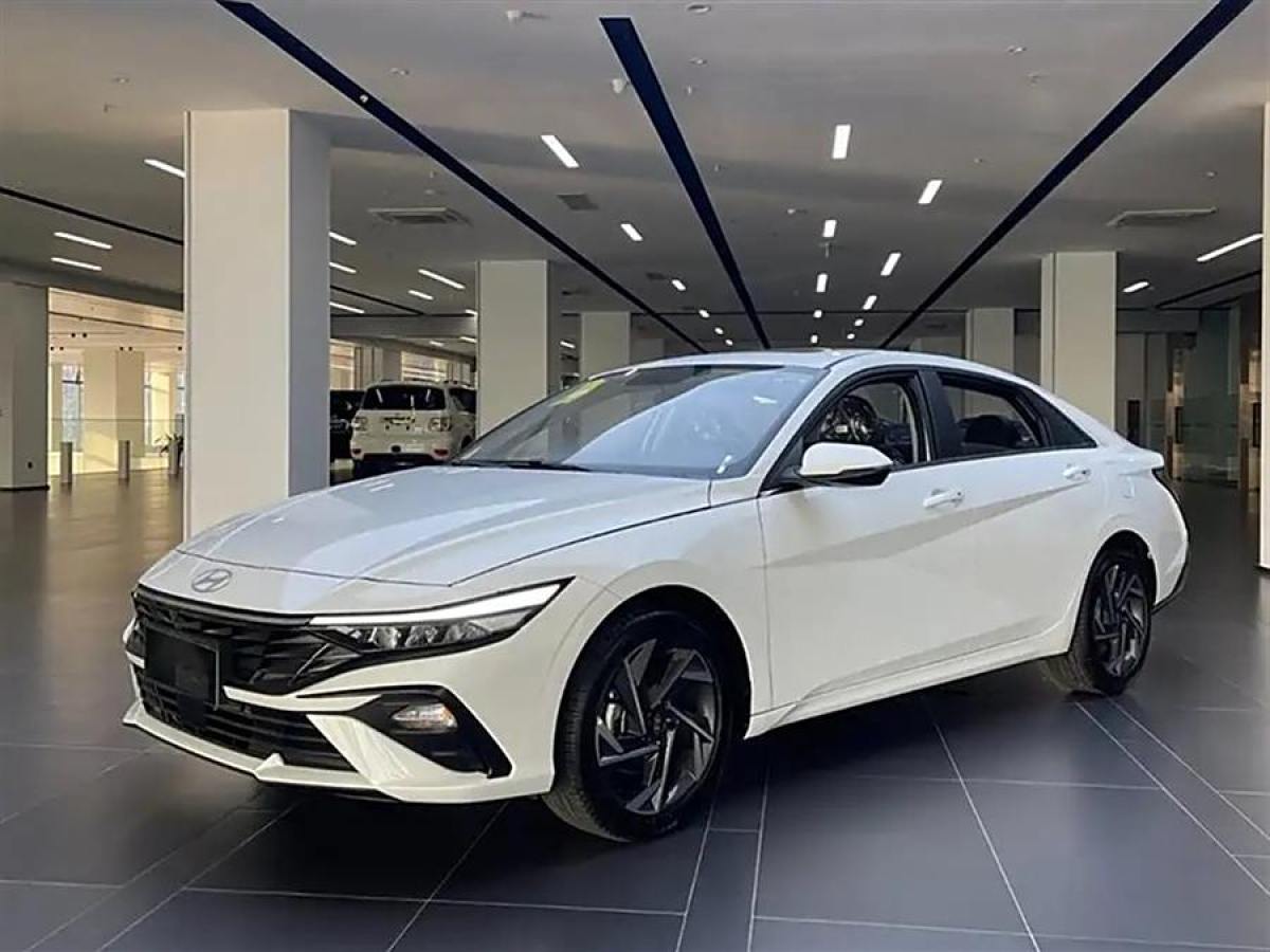 2022年12月現(xiàn)代 伊蘭特  2023款 1.5L CVT GLS領(lǐng)先版