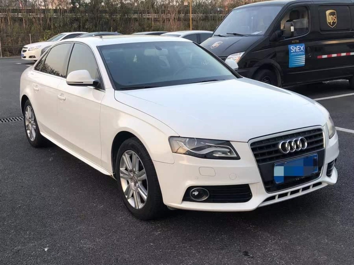奧迪 奧迪A4L  2010款 2.0 TFSI 標(biāo)準(zhǔn)型圖片
