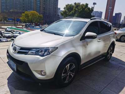 2015年12月 豐田 RAV4榮放 2.0L CVT兩驅(qū)風(fēng)尚版圖片