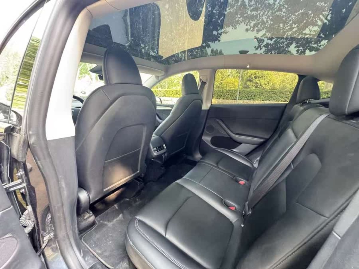 特斯拉 Model Y  2024款 后輪驅(qū)動(dòng)版圖片