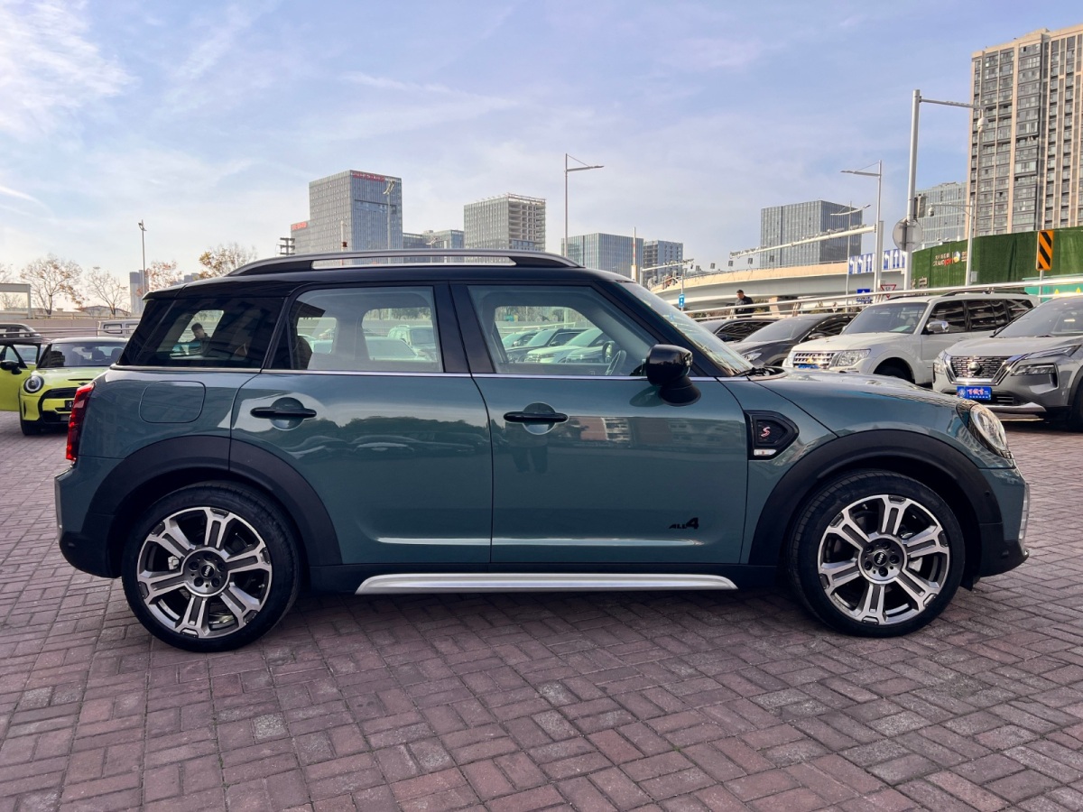 MINI COUNTRYMAN  2023款 改款二 2.0T COOPER S ALL4 鑒賞家圖片