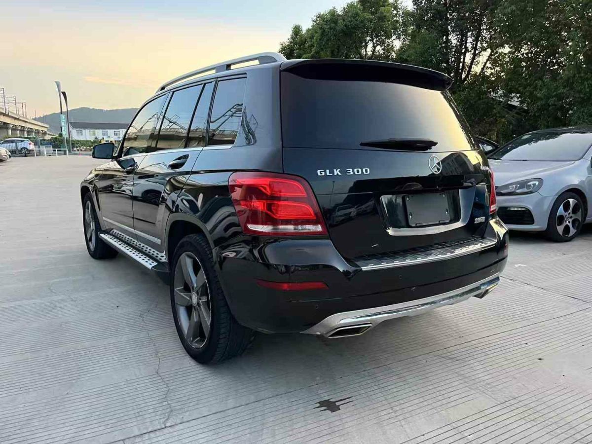 奔馳 奔馳GLK級  2013款 GLK 300 4MATIC 時(shí)尚型圖片