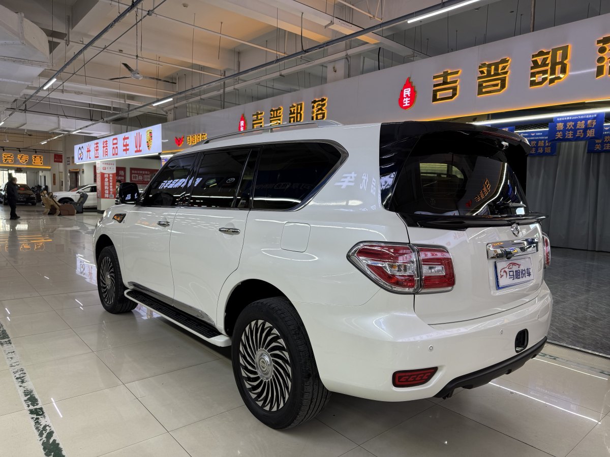 2017年3月日產(chǎn) 途樂  2018款 4.0L 鉑金型