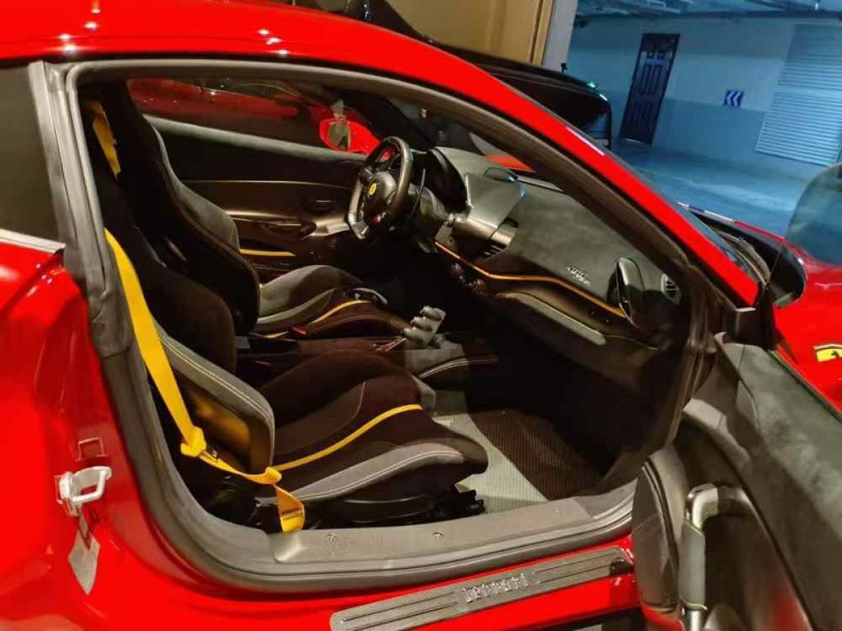 法拉利 F8 Tributo  2019款  3.9T V8圖片
