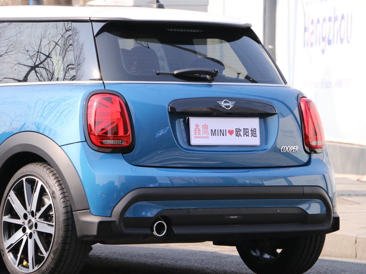 MINI MINI  2022款 改款 1.5T COOPER 藝術(shù)家圖片