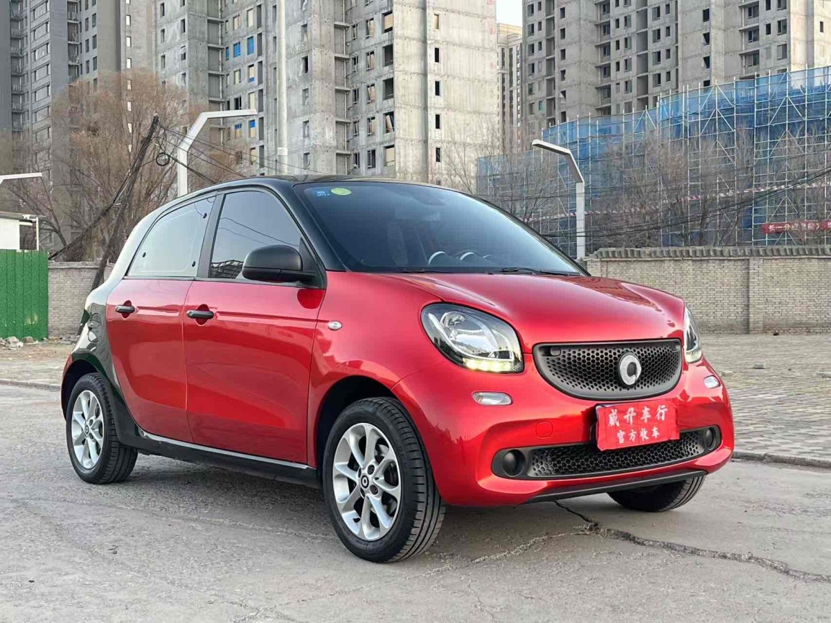 smart forfour  2016款 1.0L 52千瓦靈動版圖片